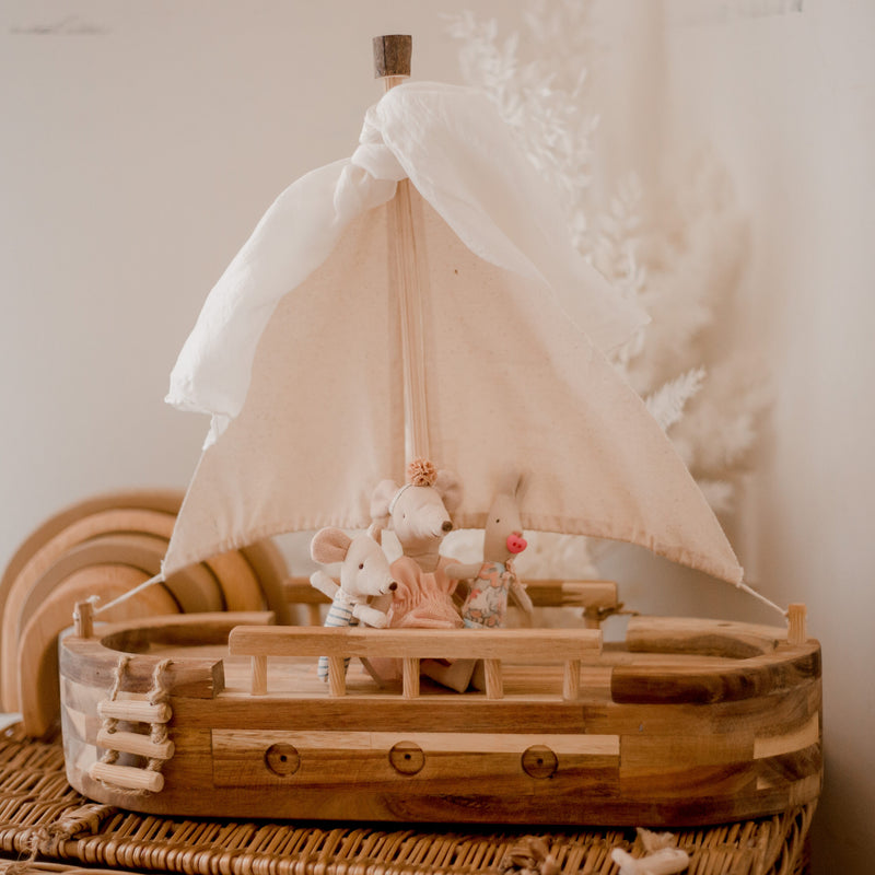 Acacia Hardwood Toy Ship | 40 x 14 x 35 cm | 2+