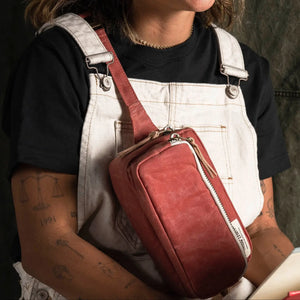 Pointer Crossbody Bag — Dusty Red