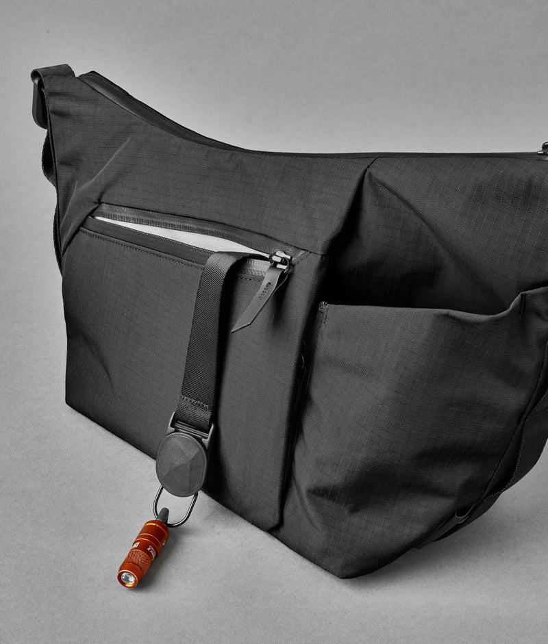 Flow Satchel | 4L | Expandable Bottle Sleeve | YKK AquaGuard Zippers