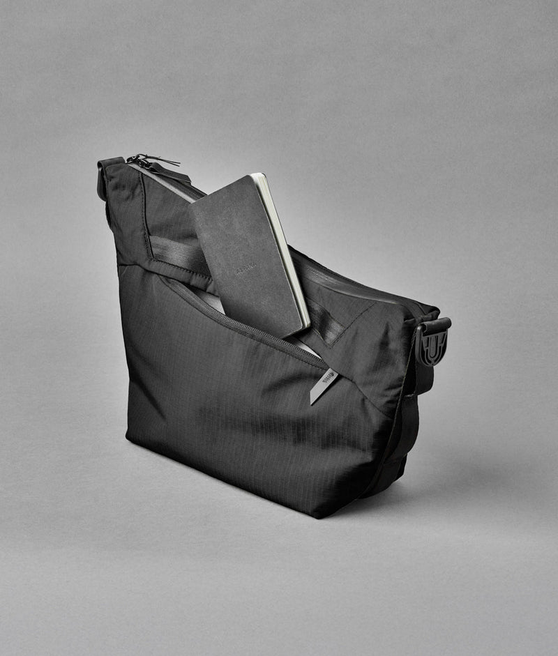 Flow Satchel | 4L | Expandable Bottle Sleeve | YKK AquaGuard Zippers