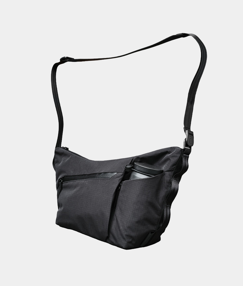 Flow Satchel | 4L | Expandable Bottle Sleeve | YKK AquaGuard Zippers