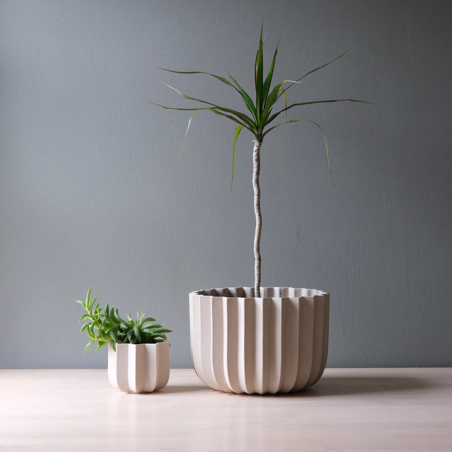 9" Wrap Ceramic Planter | Black