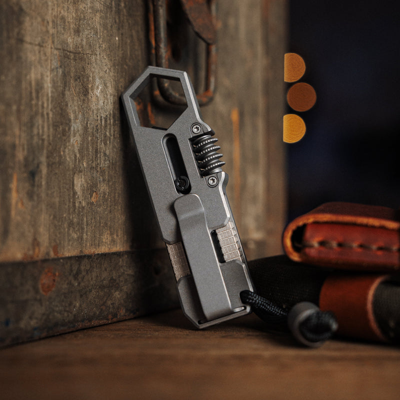 BIGiDESIGN Ti EDC Wrench V2