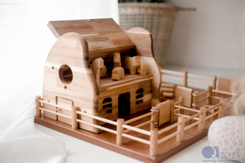Wooden Farm Barn Playset | L60×W40×H27 cm | Rubberwood, Acacia, or Hemlock