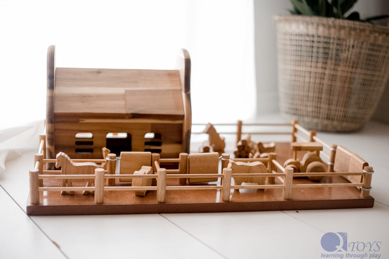Wooden Farm Barn Playset | L60×W40×H27 cm | Rubberwood, Acacia, or Hemlock