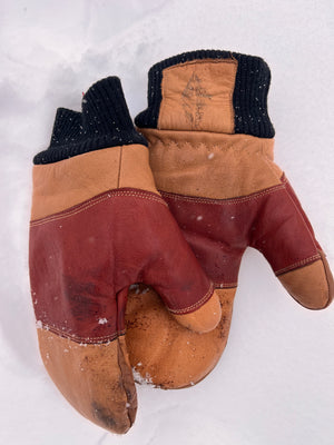 Rarely Extreme Mitten in brown water buffalo leather, in the snow