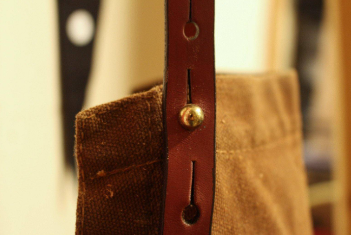 The Charles Waxed Canvas Apron | Nutmeg & Navy | Copper Rivets
