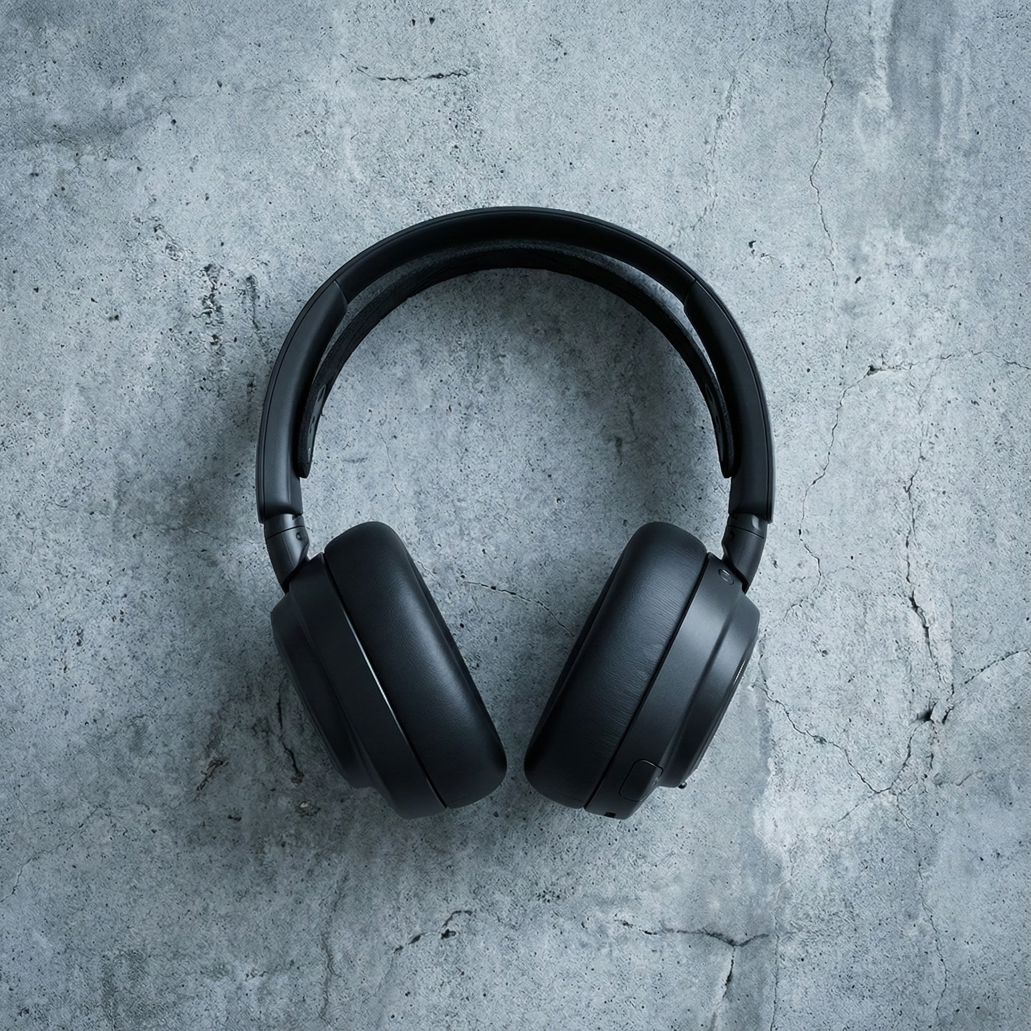 SteelSeries Arctis Nova Pro Wireless Multi-System Gaming Headset