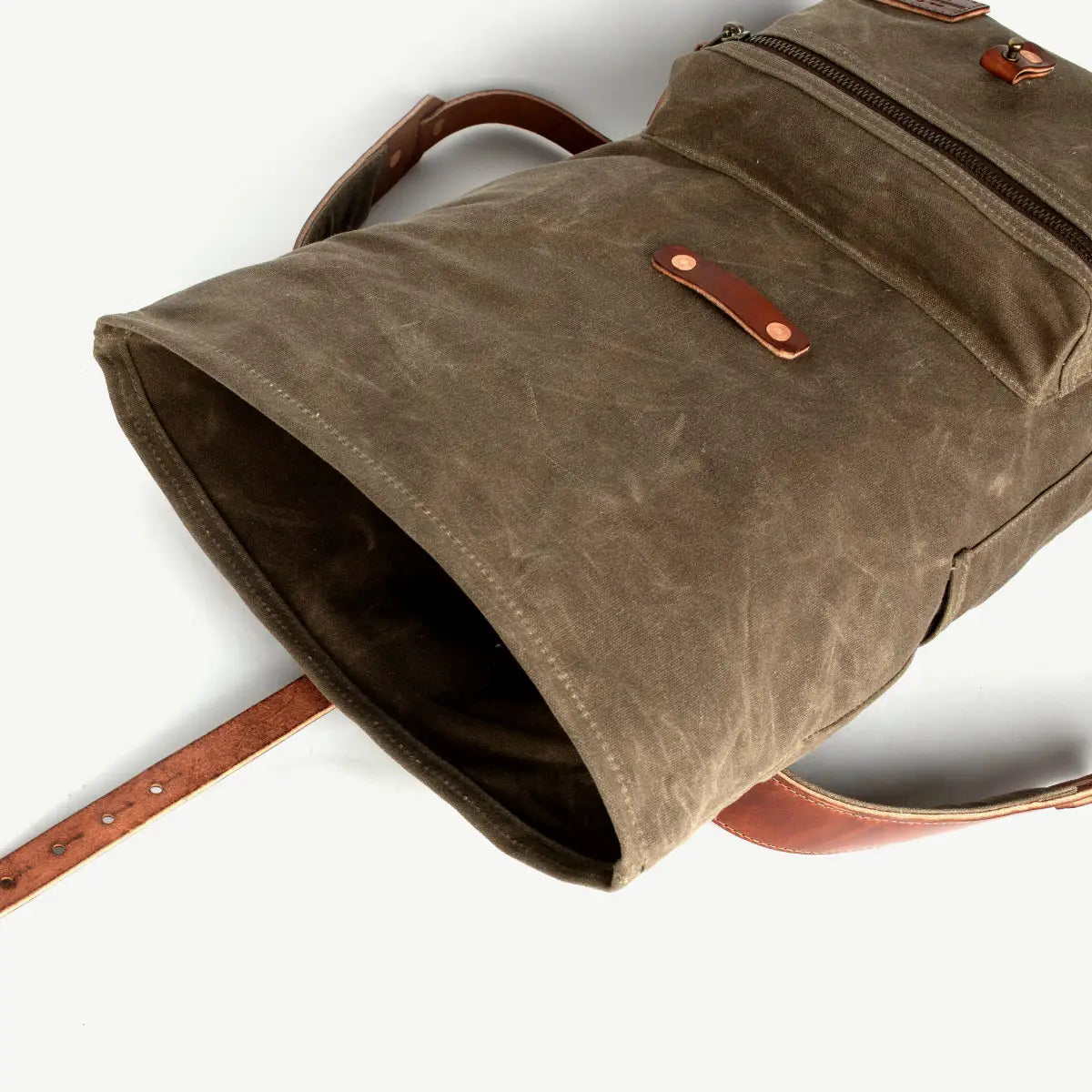 The Biographer - Field Tan