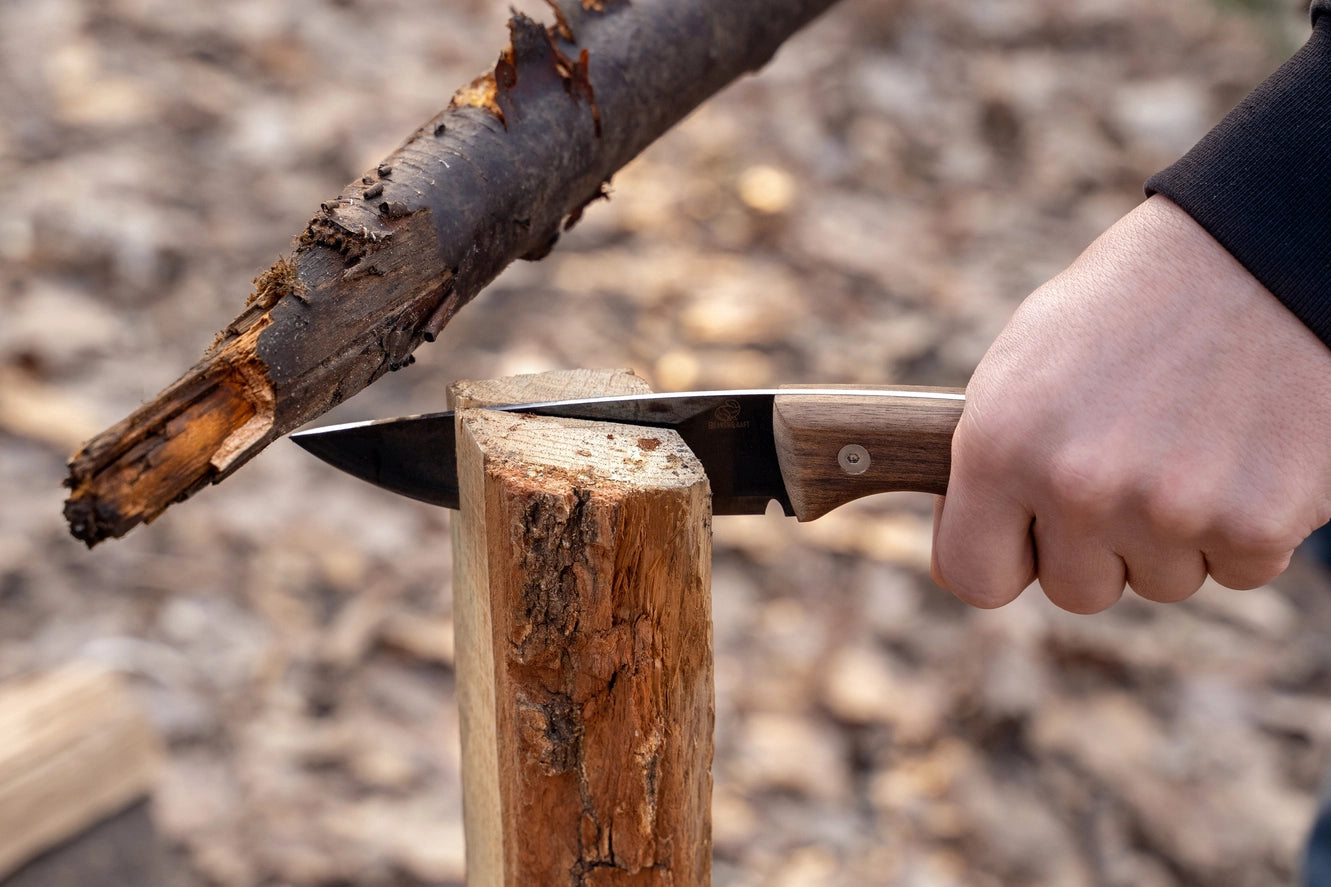 BSH3-Carbon Steel Fixed-Blade Bushcraft Knife Walnut Handle