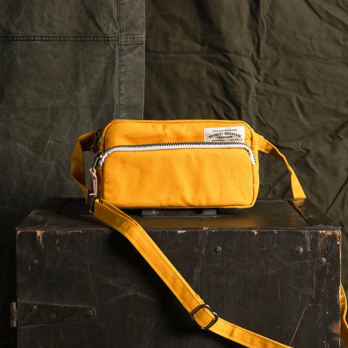 Pointer Crossbody Bag - Liferaft Yellow