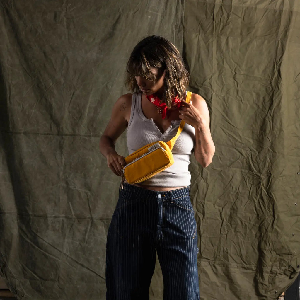 Pointer Crossbody Bag - Liferaft Yellow