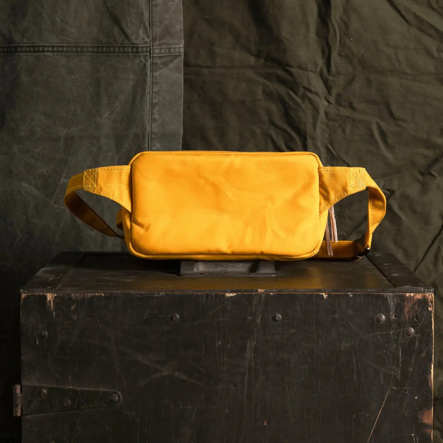 Pointer Crossbody Bag - Liferaft Yellow