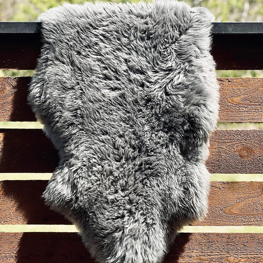 Rodeo Genuine Sheepskin Rug – Premium Shearling Decor