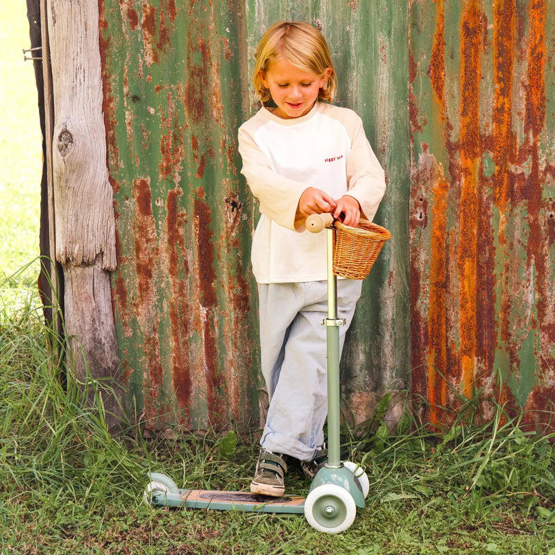 Banwood Scooter Vintage — Cream | 3-Wheel | Oak Deck | Ages 3+ — Forest Green